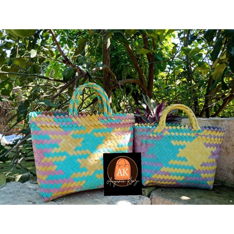 Tas anyaman 3 warna