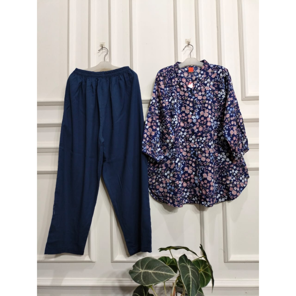 ET WANITA BAHAN RAYON MOTIF BUNGA KECIL/SET WANITA TERMURAH/STELAN WANITA TERBARU/TERMURAH/ONE SET KEKINIAN/TERVIRAL/COD/JUMBO/BAHAN JATUH/TERHITS/BAJU SANTAI/BAJU NON FORMAL/BAJU SEHARI-HARI/BUSUI//LIZAM/XXL/ONE SET TERBARU/STELAN WANITA