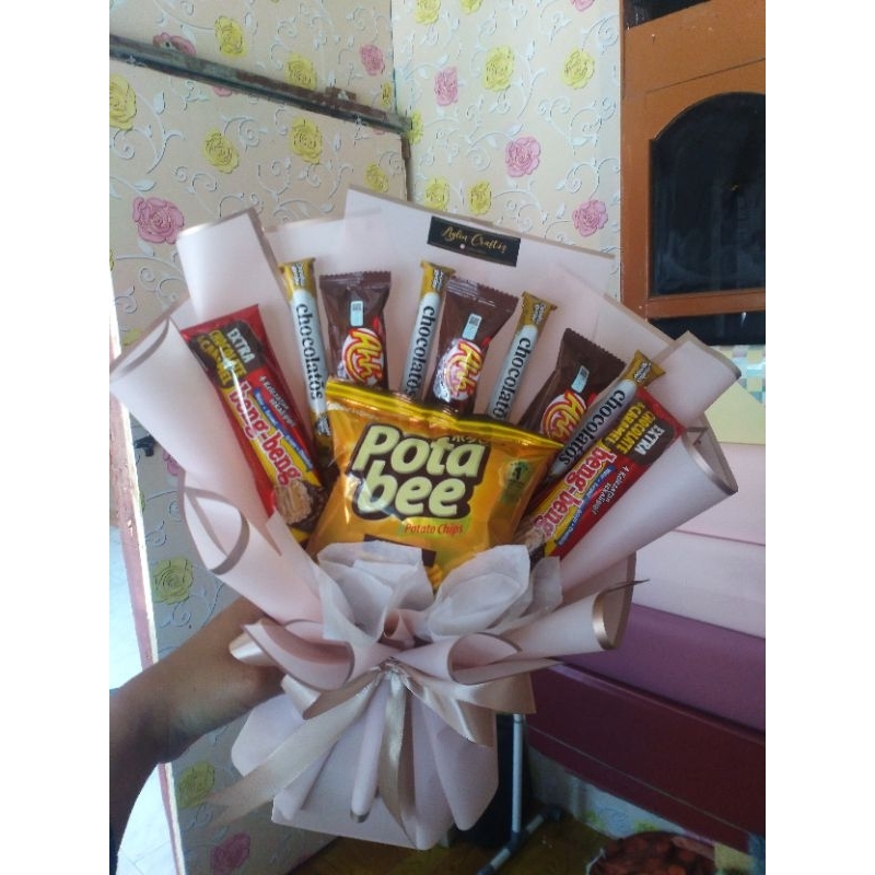 

Buket snack murah, bisa request snack dan warna cello