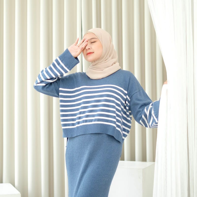 Yoona Sweater Atasan Rajut Oversize Wanita Korea