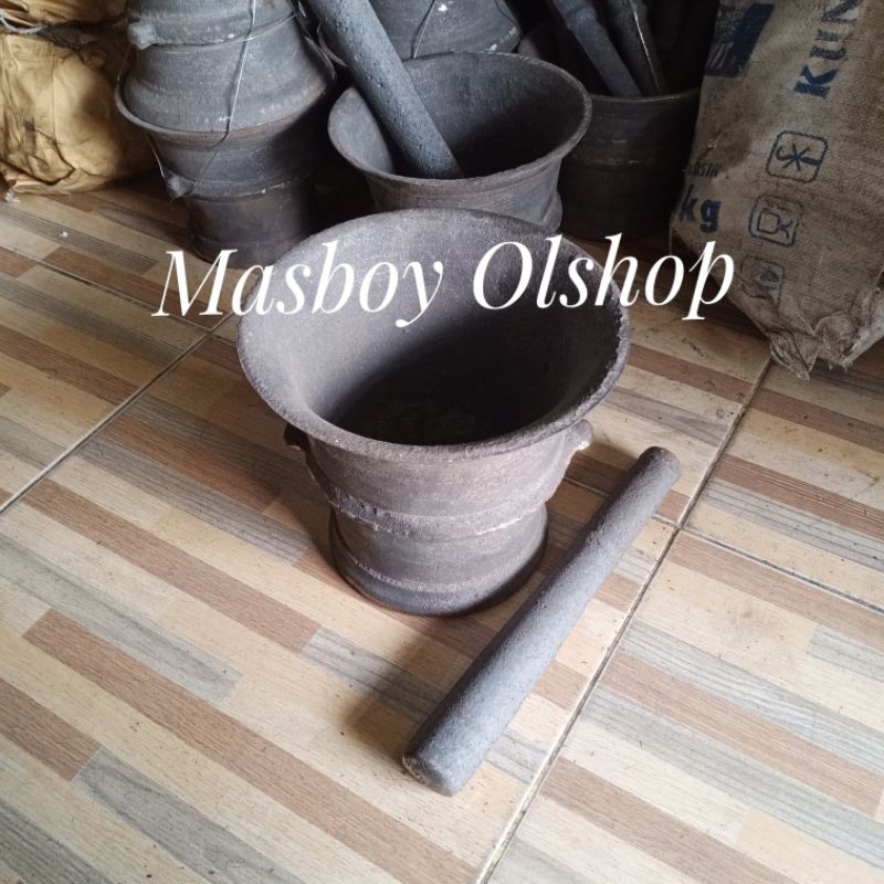 Lumpang Besi Tumbukan Untuk Tumbuk Jamu Free Alu Besi / Diameter 18,5 cm