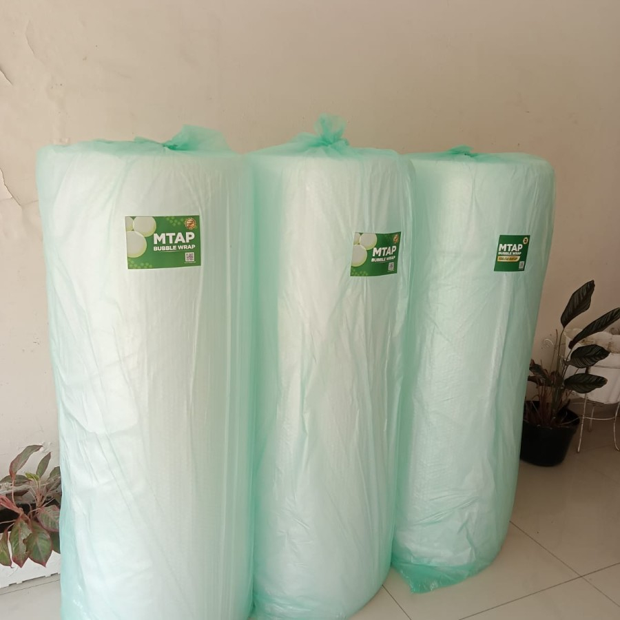 

[MEDAN] Bubble Wrap Hitam Bening 125cm x 50m ( Merk MTAP ) Jamin Tebal