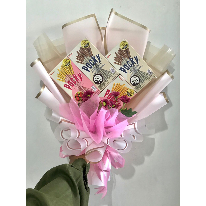 

Bouquet Snack Paket K by arv.stuff / gift birthday semprotulation graduation jajan snack bunga kado terbaik gift box special surprise semua acara nikahan ulang tahun perpisahan pelepasan kelulusan artificial bestseller kado kekinian