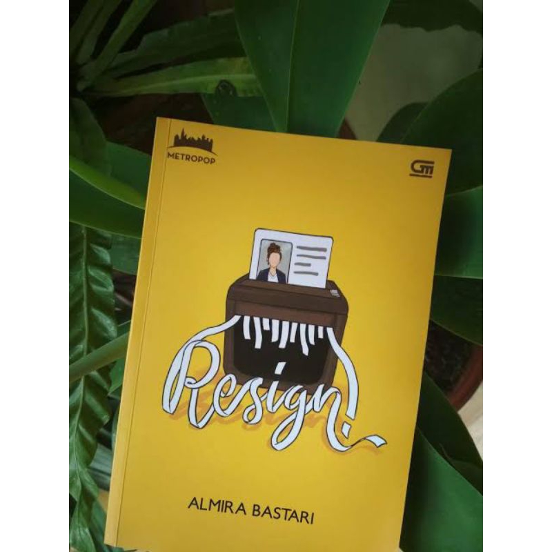 buku resign almira bastari