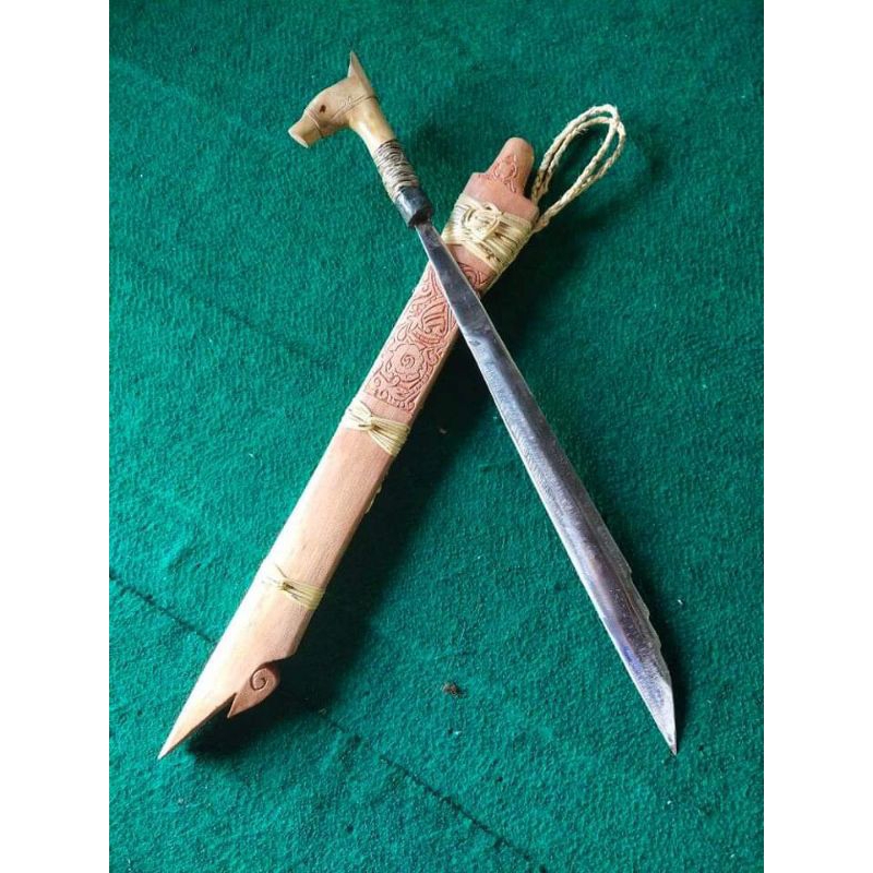 mandau Kalimantan asli