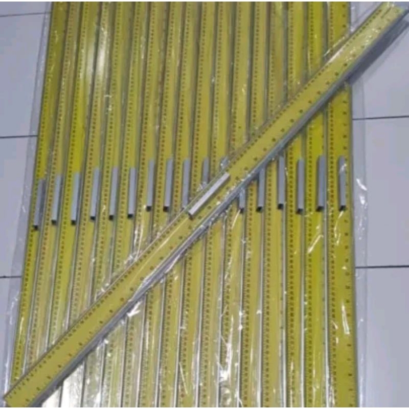 

Penggaris Panjang Aluminium
