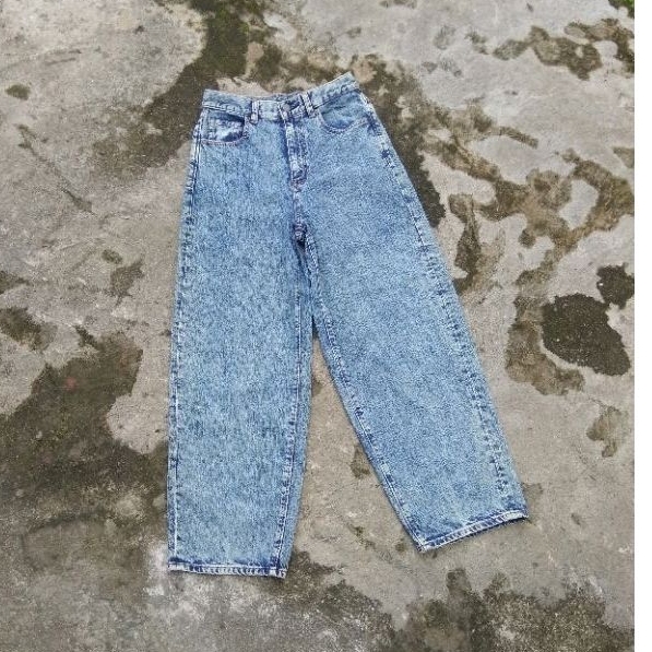 GU by UNIQLO acid wash baggy jeans women