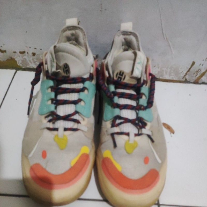 sepatu seken second adida james harden volvo 5