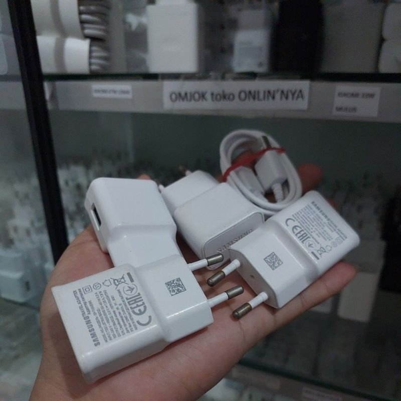 Charger Copotan Samsung A7 2018 5V 1.55A bekas [fisik 85-90%]  Bawaan Kotak hp ori