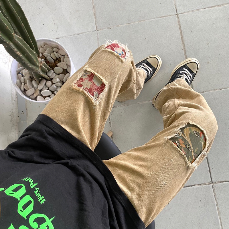 WILD KHAKIS REWORKED JEANS