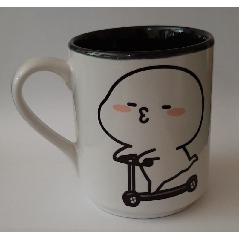 Mug custom warna hitam untuk souvenir