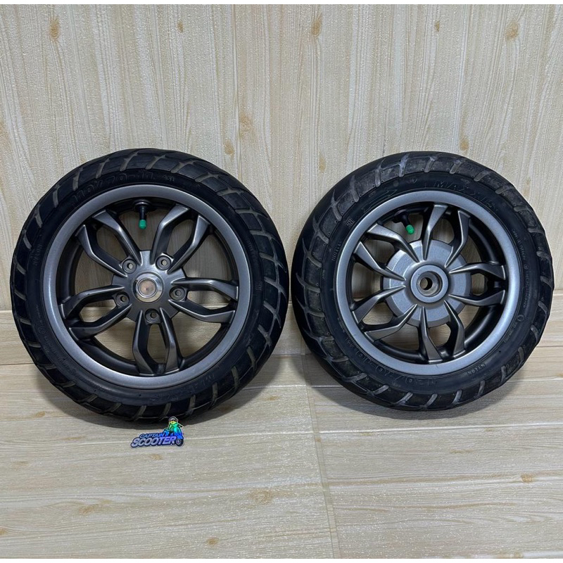 Velg + Ban ORI ORIGINAL Vespa LX / S Facelift Iget Ring 10-11 Piaggio Second