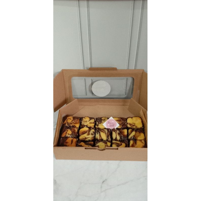 

Marble Browcheese box