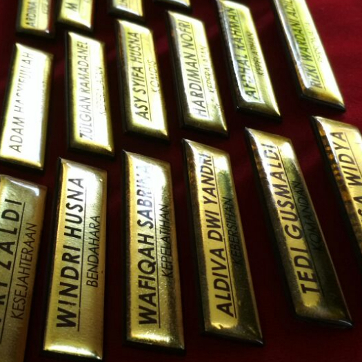 

Name Tag / Nama Dada / papan nama