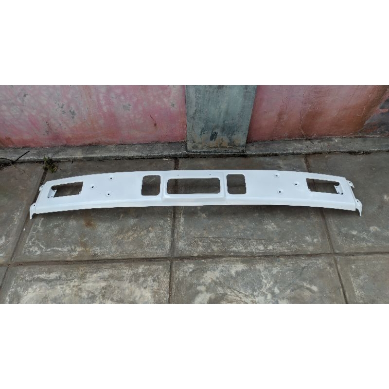 bemper truk atas fuso 6d22