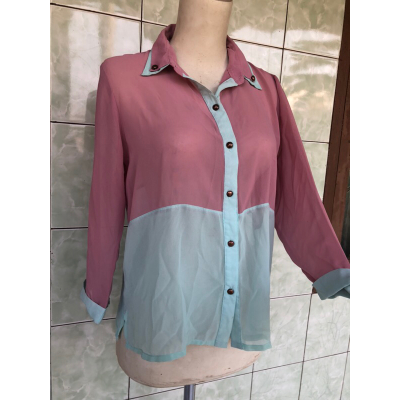 PRELOVED KEMEJA WANITA 2 WARNA