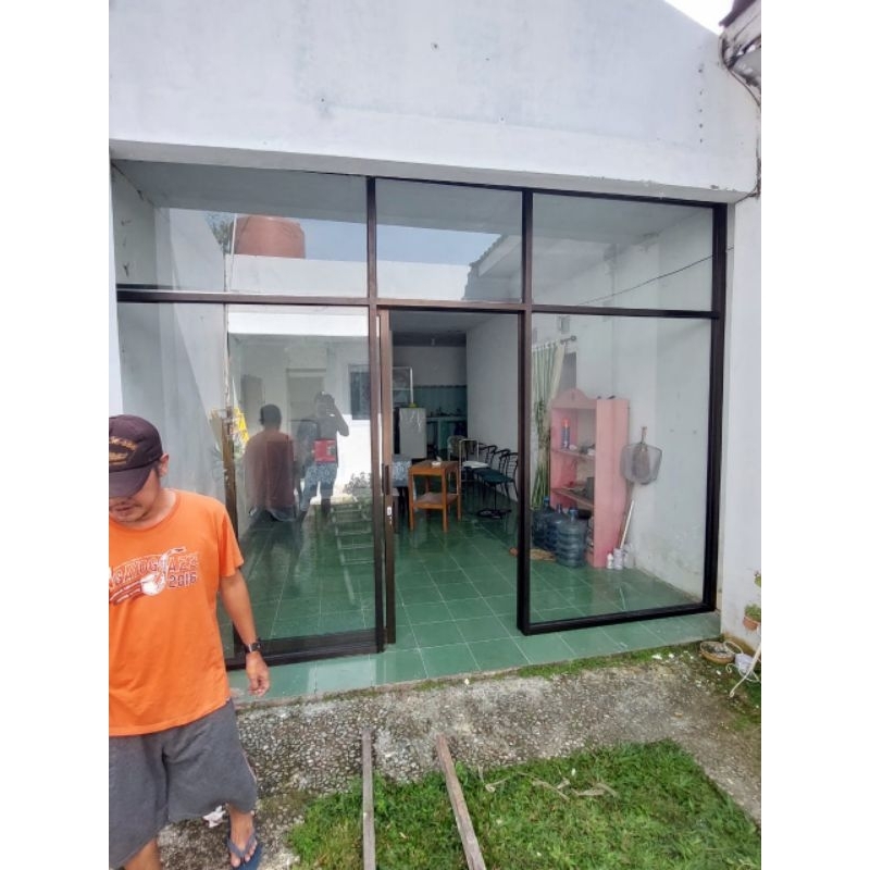 pintu kaca partisi almunium kaca area DIY & jawa tengah