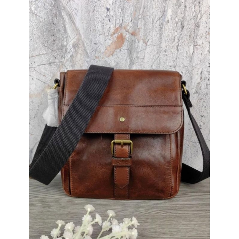 Tas Miles Courier Dark Brown Crossbody Men Bag