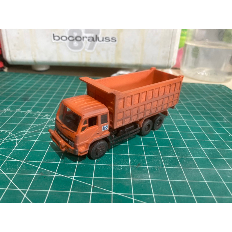 Miniatur Truk Fuso 1:87