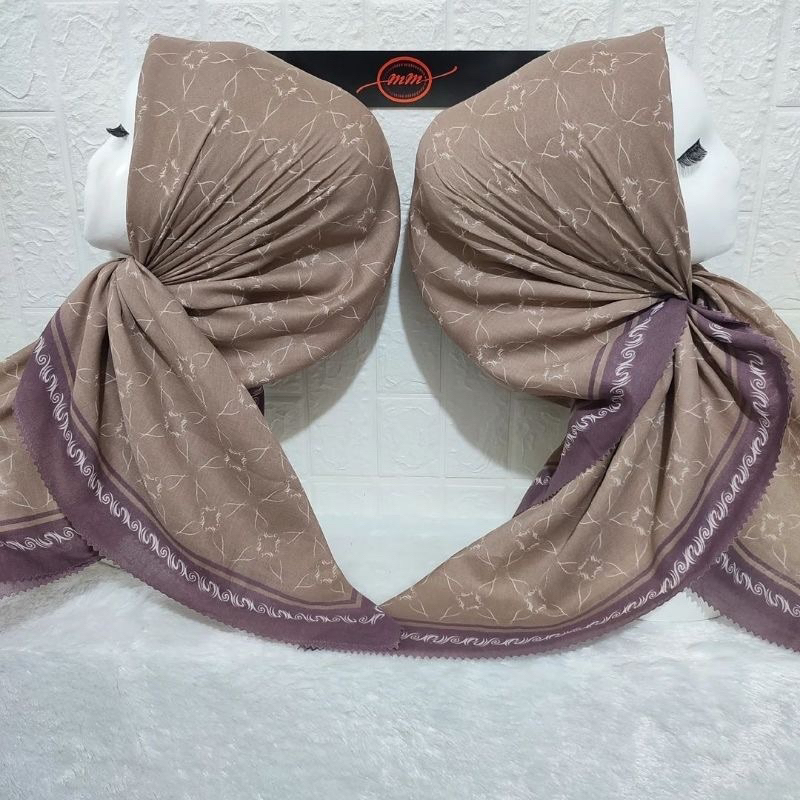 Hijab Segi Empat Voal Motif Mono Warna Cream Jilbab Terbaru