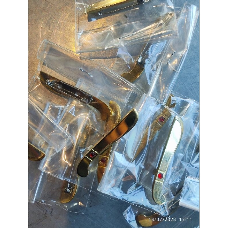 pin bros golok kodian isi 20 pcs pin bros grosir aksesoris peci pangsi iket