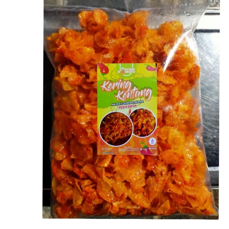 

Keripik Bossqyu - Kering Kentang Mustofa Pedas Manis Kemasan 500 gram [pipih]