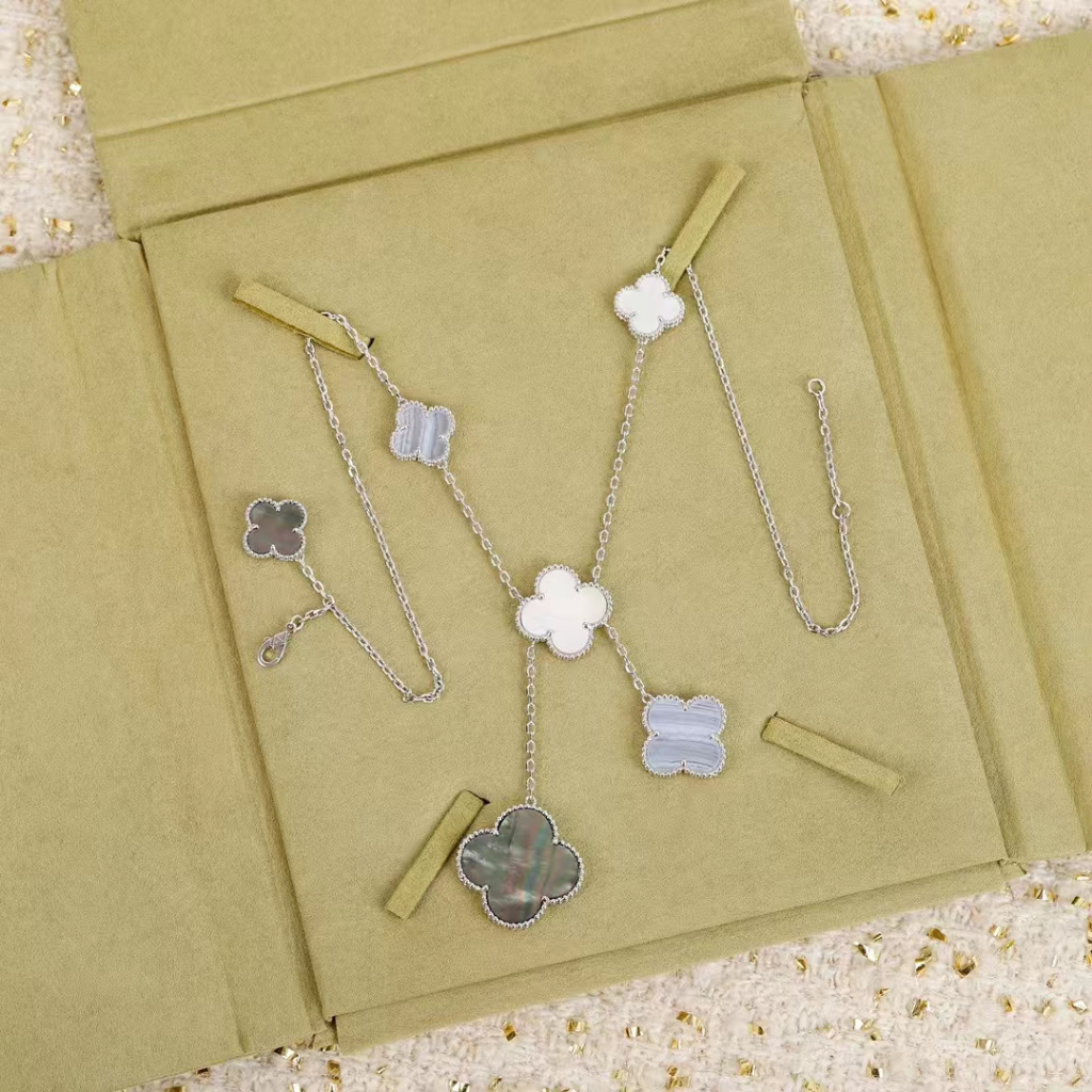 Van Cleef&Arpels vca Four-leaf clover necklace