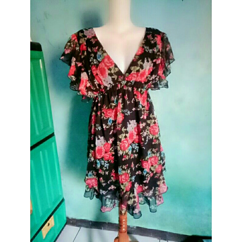 Preloved Dress motif bunga - Dress seksi