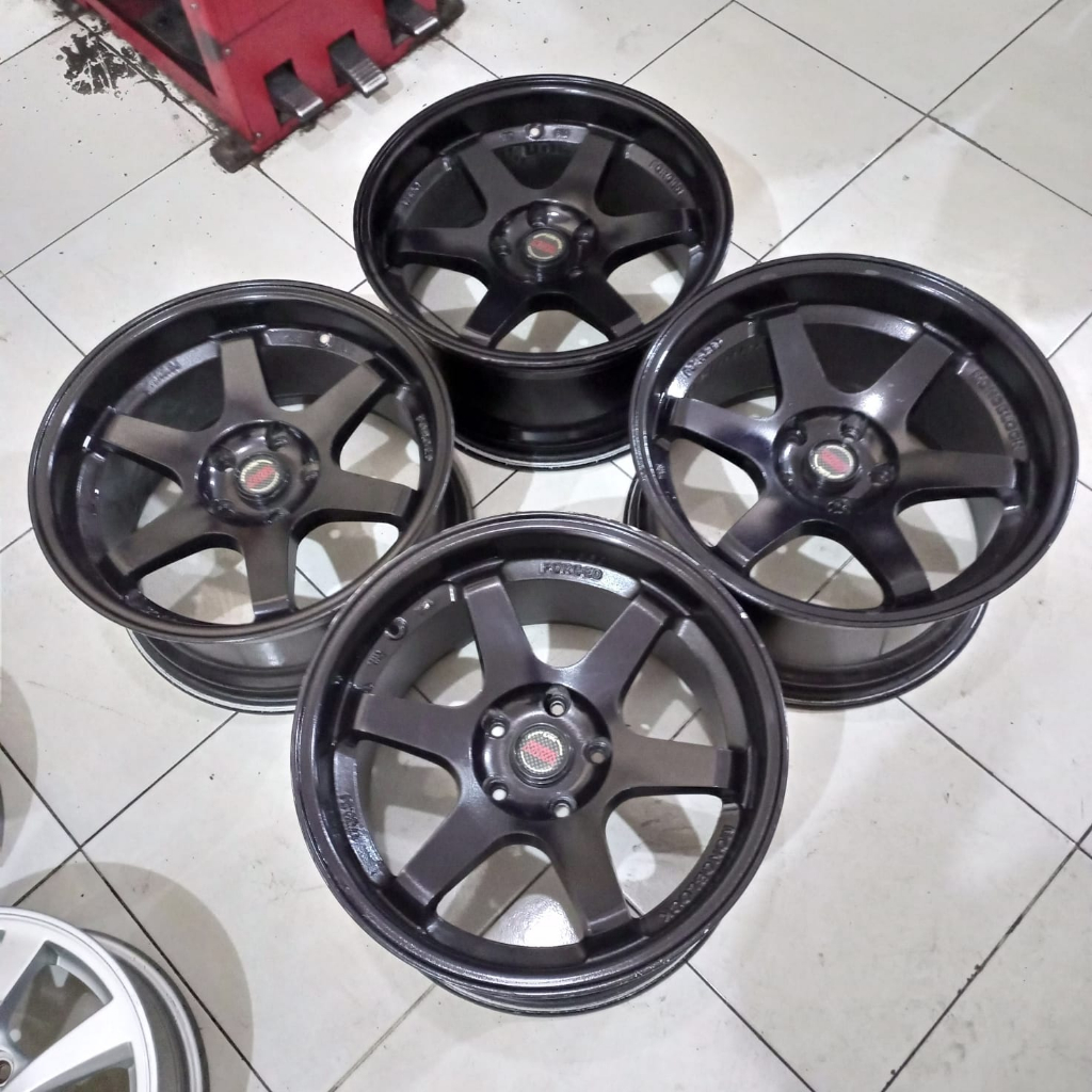 Velg Bekas Mobil Reborn Venturer Zenix Ring 17 Velg Rays Te37