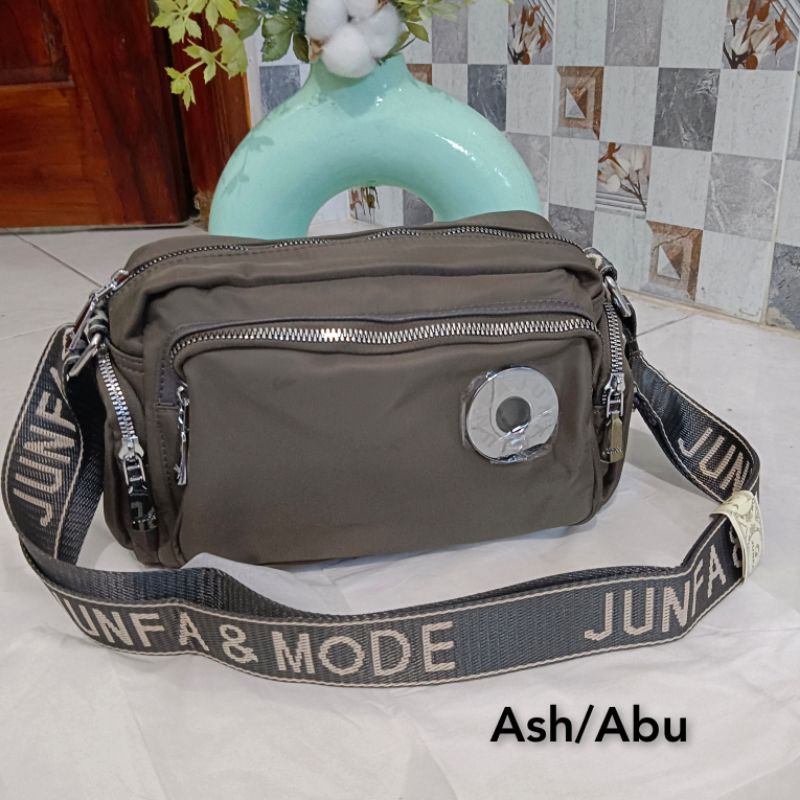 Tas Selempang Junfa Mode New Model Bisa COD