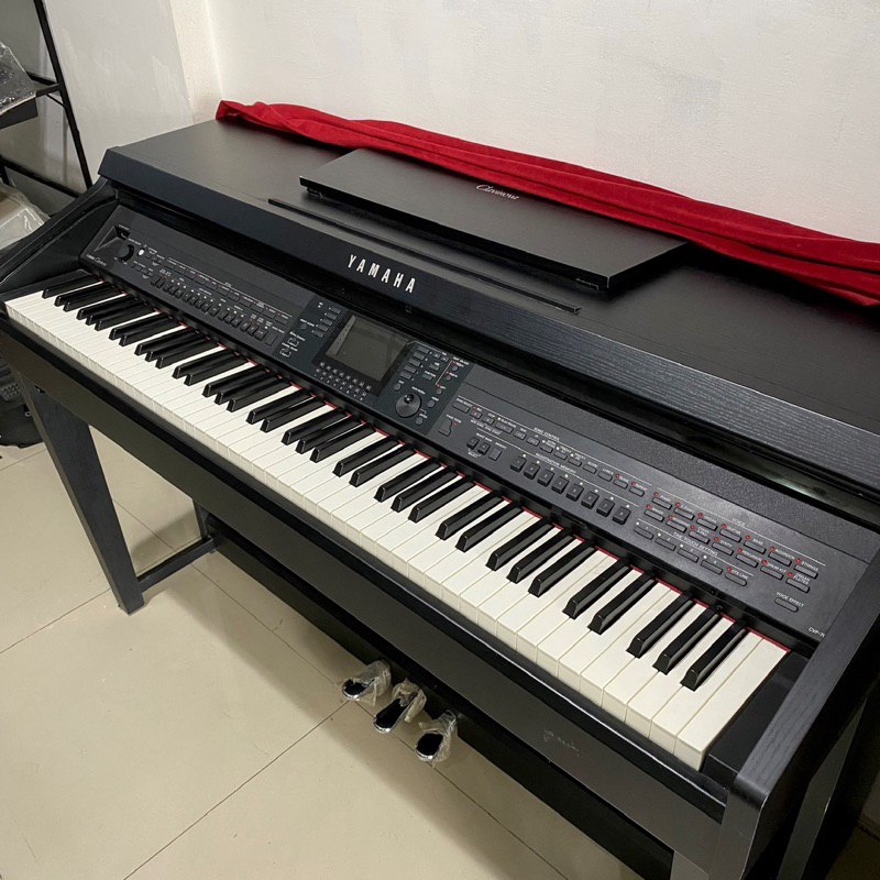 Digital Piano YAMAHA CLAVINOVA CVP-701 CVP701