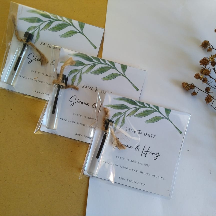 (Seribuan)souvenir parfum 2 ml/souvenir wedding/gift olshop/free custom desain