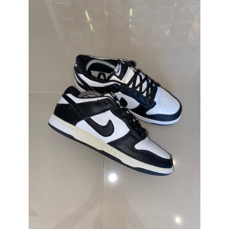 SB DUNK LOW PANDA SIZE 41