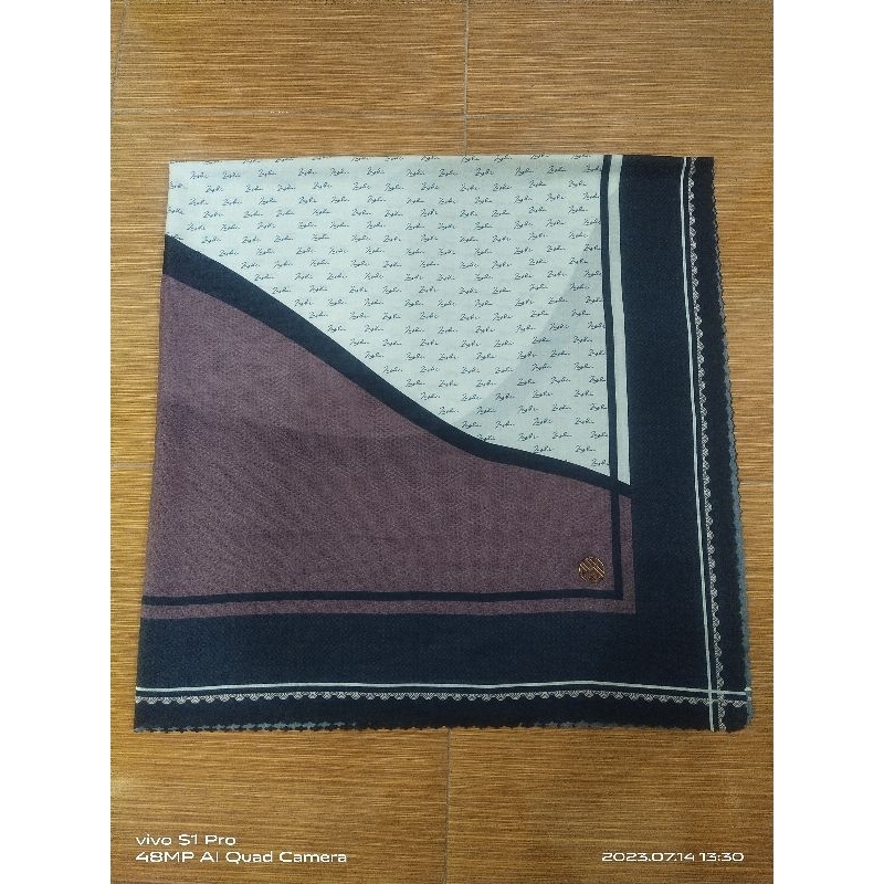 preloved Zashi scarf