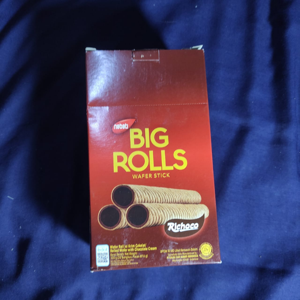 

NABATI BIG ROLLS BOX ISI 20pcs / NABATI BIG ROLLS WAFER STICK COKLAT BIG ROLLS COKLAT RICHOCO