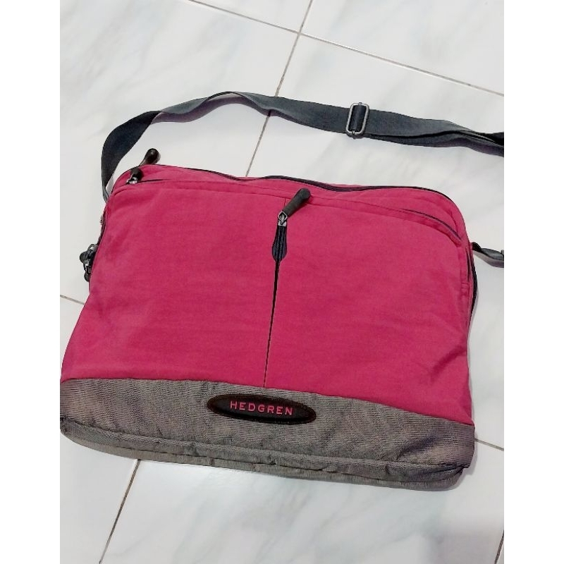hedgren sling bag