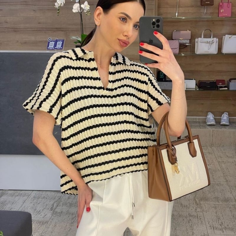 MK Mercer Medium Messenger Brown