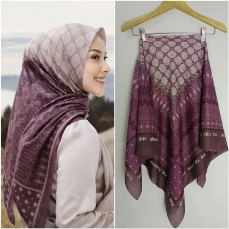 Promo Hijab Segi Empat Voal Motif Garis Aksara Warna Maroon Salem