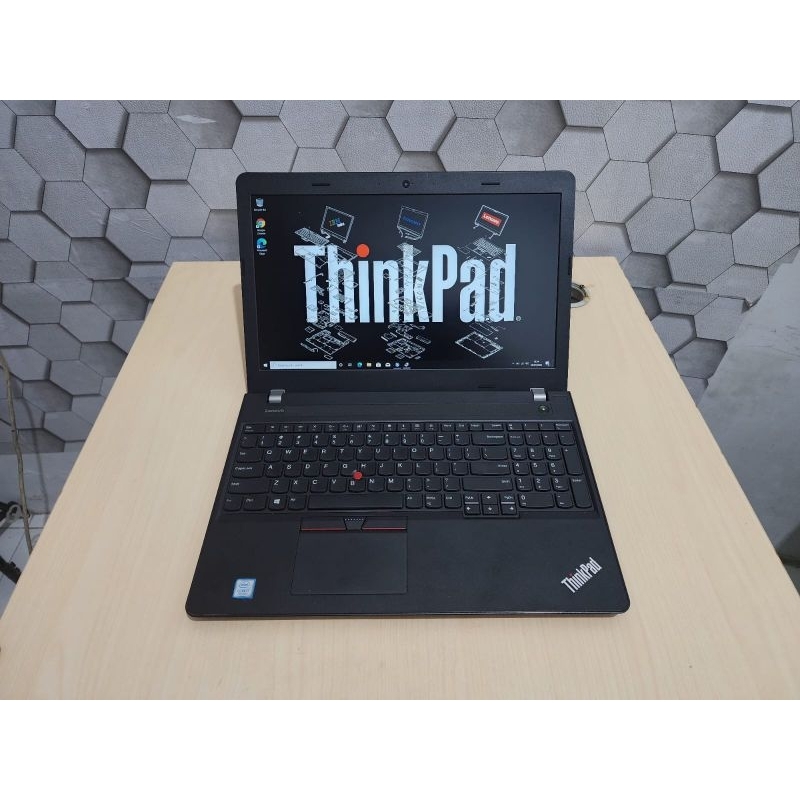 LENOVO THINKPAD WORKSTATION E570 i7-7500U RAM 16GB/SSD 512GB/NVIDIA GEFORCE GTX 950M/DEWA GAMING/MUL