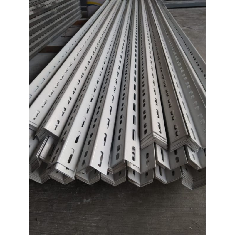 Siku Besi Lubang 200 CM