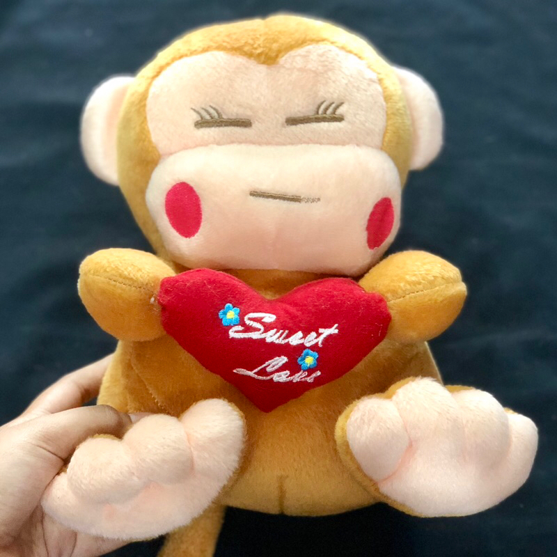 Boneka monyet love duduk lucu boneka monkey mata tertutup boneka monyet love pipi merah lucu boneka 