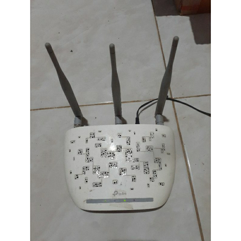 Router  tp-link model TL-WA901ND