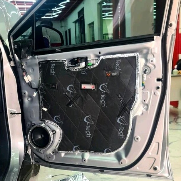 Innova Zenix Peredam Suara Pintu Mobil