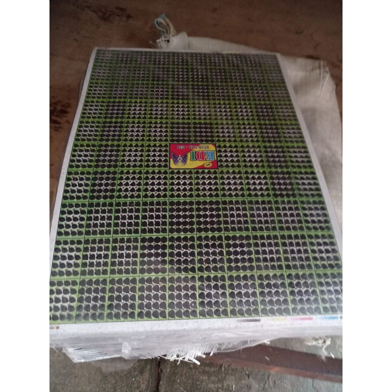 

kupon gosok bom 20titik isi 98kupon premium belakang hitam