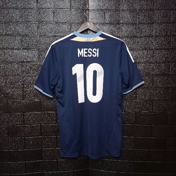 BNWT - SIZE M ARG  ARGENTINA JERSEY FA #10 MESSIi 2011 AWAY