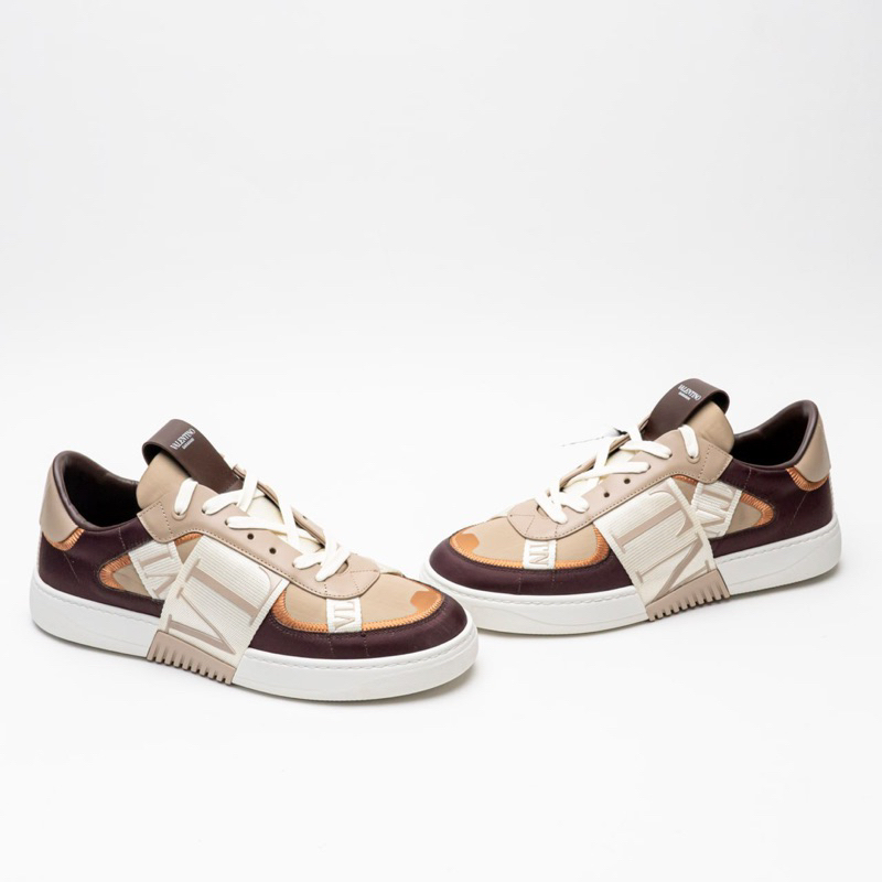 Valentino Valentino Garavani VL7N Low-Top Calfskin and Nylon Banded Sneakers