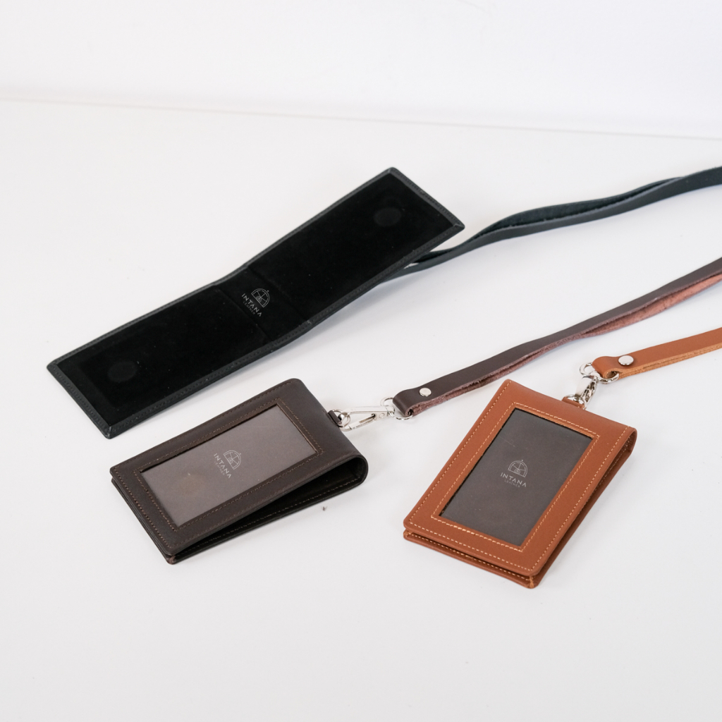 

Nametag id card holder flip magnet kalung lanyard kartu bisa request logo