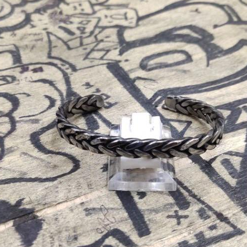 GELANG MODEL ANYAM BAJA TITANIUM ANTI KARAT [ BAYAR DI TEMPAT ]