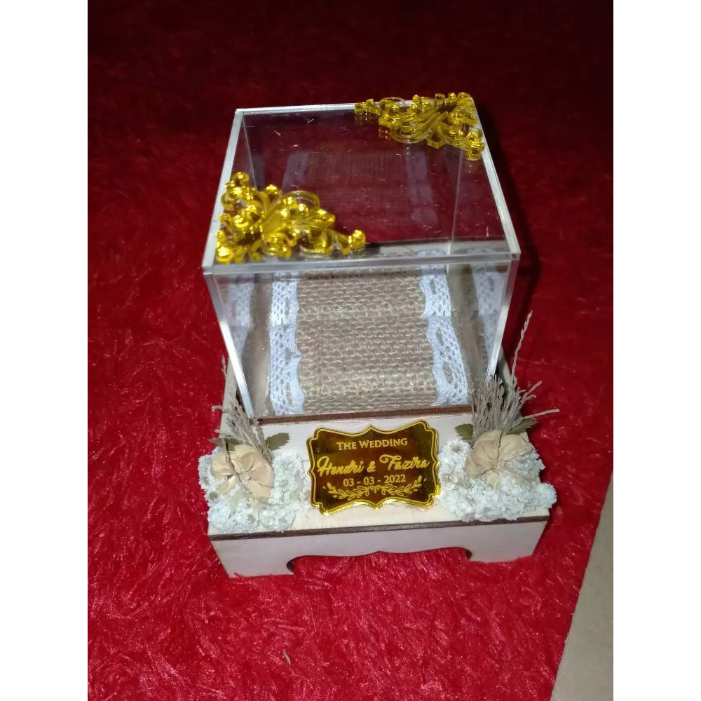 Kotak Cincin Pernikahan Kayu Akrilik