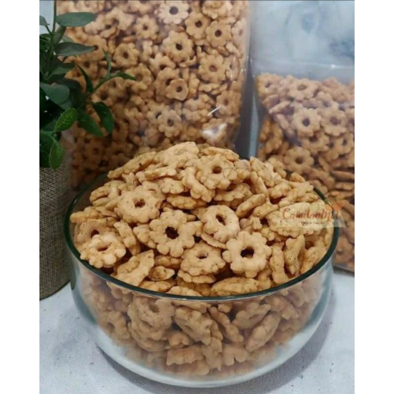 

SNACK CAMILAN AJISAN BUNGA / SAKURA (BERAT 500 GRAM)